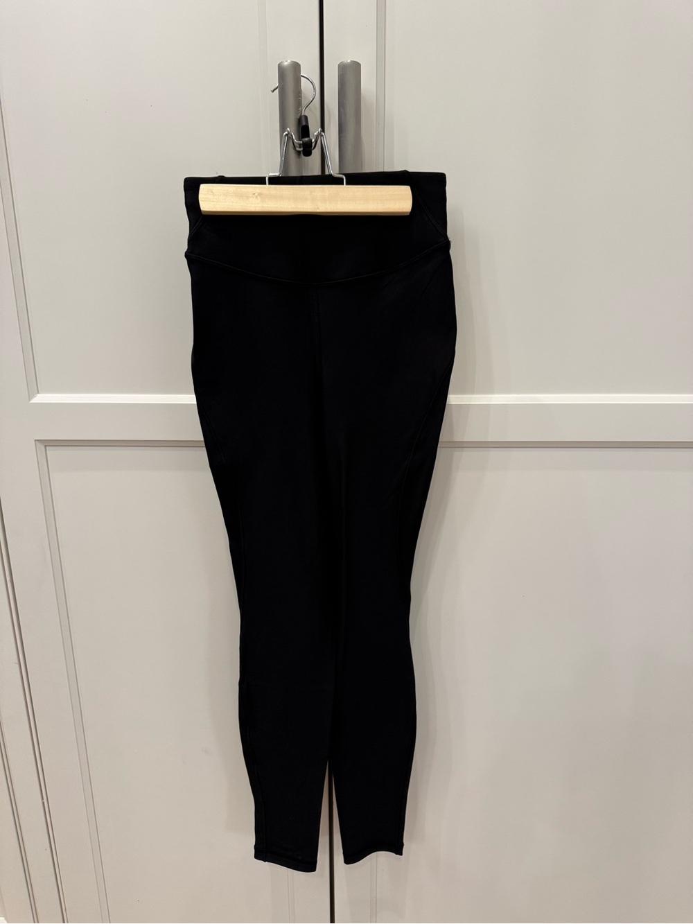 Lululemon NWT Black Base Pace high rise tight 28” fleece